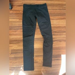 black leggings